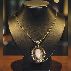Vtg Hand carved Shell Cameo Locket Necklace